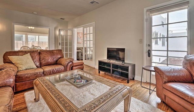 Riverside Hub w/ Shared Pool ~ 1 Mi to Downtown!