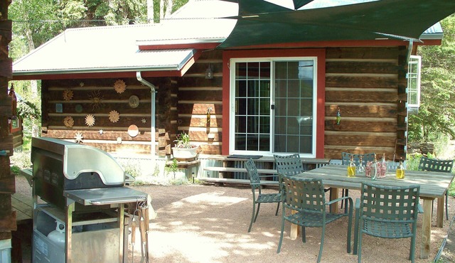 Riverside Meadows Master Cabin on the Rio Grande