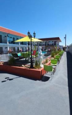 Riverside Motel