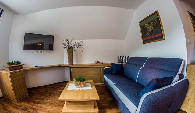 Riverside Pines Luce Apartments with Balcony - Two Bedroom Apartment with Balcony