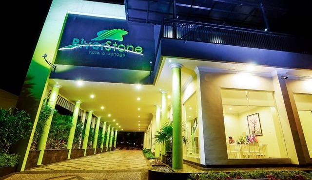 Riverstone Hotel & Cottage