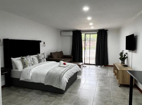 Riverstone Studio - Self Catering
