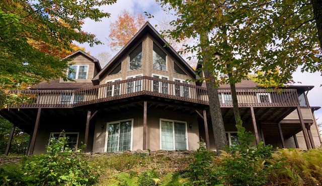 Riverview | Big Bass Lake Poconos Retreat