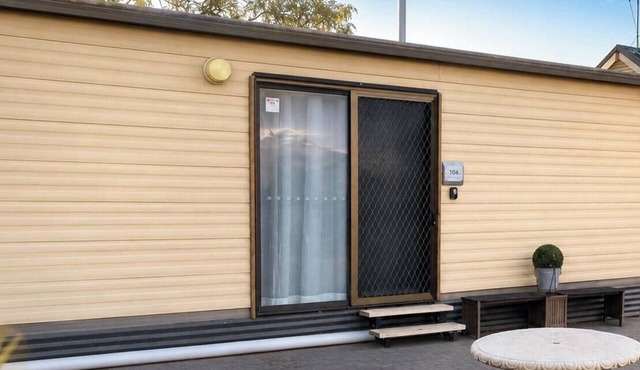 Riverview cabin Murray Bridge situated on Riverfront road Murray Bridge.
