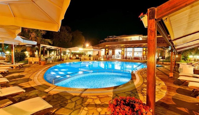 Riviera Perdika Hotel