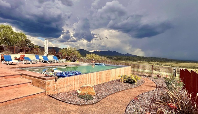 RoadRunner Guest house at Birdsong Retreat