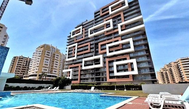 Rocha Tower 11D