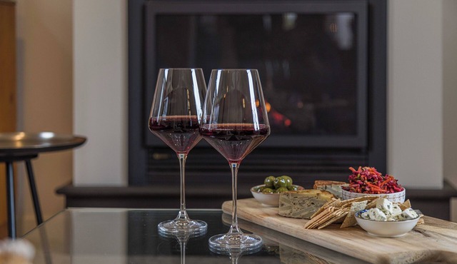 Rochville | Stylish Dog Friendly Accommodation walking distance to Piper St