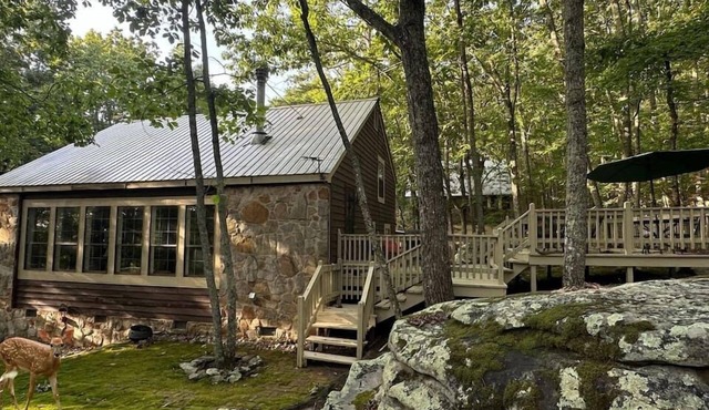 Rock Haven | Hot Tub, Fire Pit, Near DeSoto