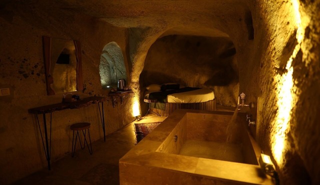 Rock Mansion
