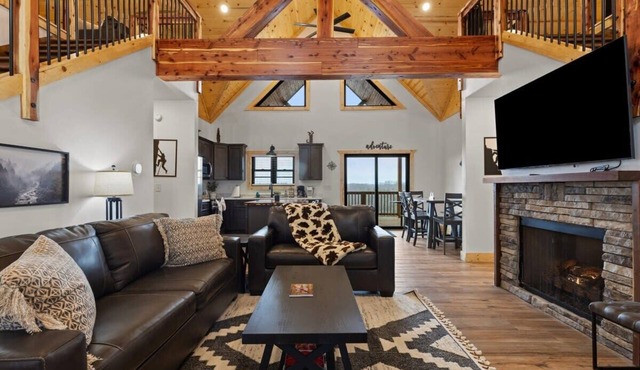 Rock Point - Million $ View, Private, Hot Tub, Lux