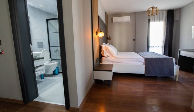 Rodis Hotel
