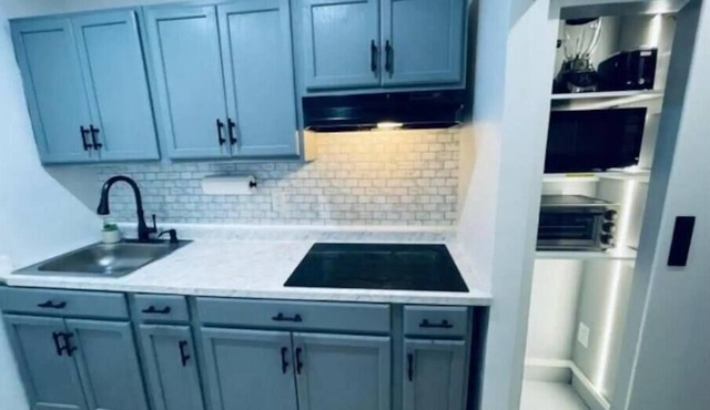 Roger William 3 bedroom - 1st floor apartment