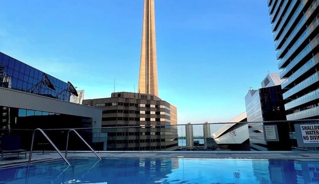 Rogers Center MTCC 3BR/2BA king bed Parking Lakeview