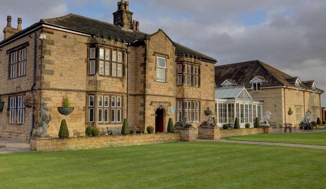 Rogerthorpe Manor Hotel
