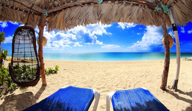 Rollezz Villas Beach Resort