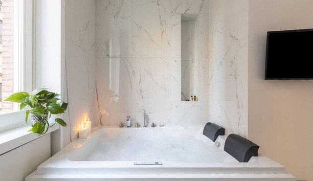 ROMAC Trinity I - 3bedrooms by Campo de' Fiori with Sauna and Jacuzzi