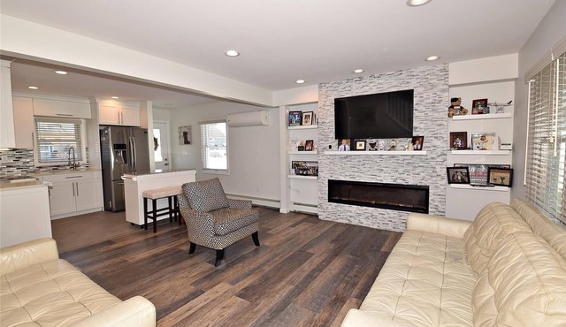 Romance Vacation Sweet Home