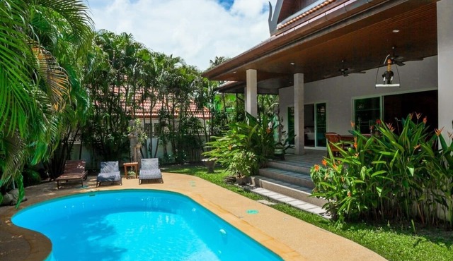 Romanee - 2BR Comfortable Pool Villa