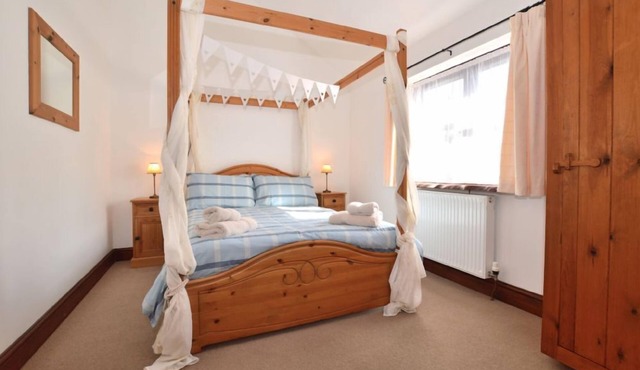 Romantic 1 bedroom cottage in beautiful Devon countryside, indoor pool, sauna
