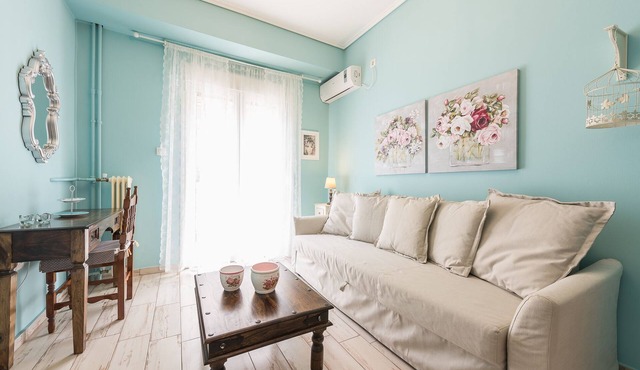 Romantic and spacious apartment near Acropolis