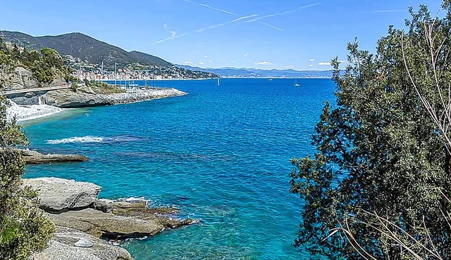 Romantic apartment for two for vacation on the Riviera di Ponente.