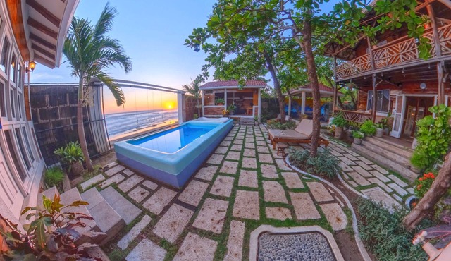 Romantic Beachfront Casita w/Pool - AC - Sleeps 4
