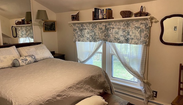 Romantic Bed and Breakfast Getaway near Lauderdale Lakes in Wisconsin