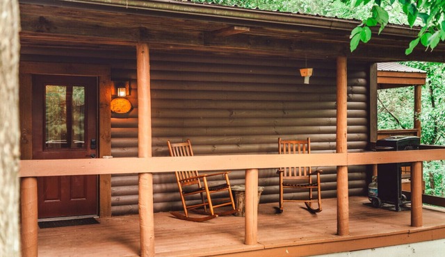Romantic Cabin | Private Stay | King Bed | Fire Pit