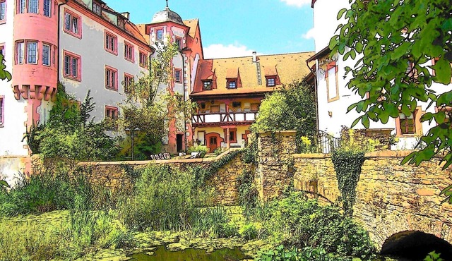 Romantic castle apartment for 4-6 people in the Heidelberg/Neckar Valley region