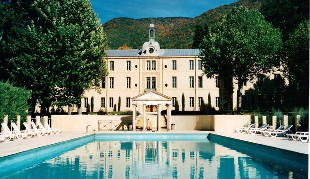 Romantic Château Stay Rhône
