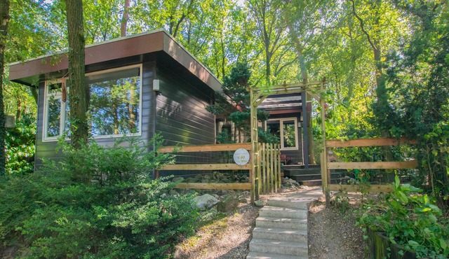 Romantic chalet with sauna in the woods