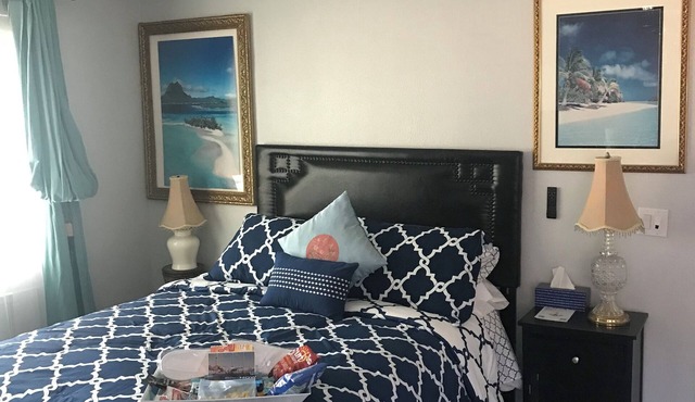 Romantic Coastal Private Room is located 10 minutes from all sightseeing places