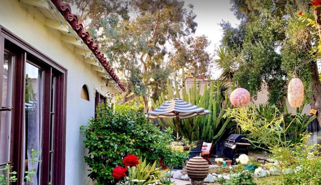 Romantic cottage with amazing garden