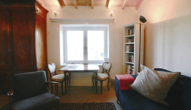 Romantic Countryside Retreat with Private Garden Near Tomar