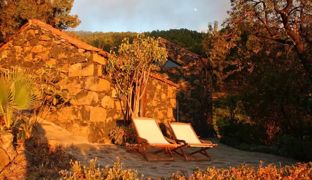 Romantic Finca El Rincon- secluded location in a vineyard with pool- northwest La Palma