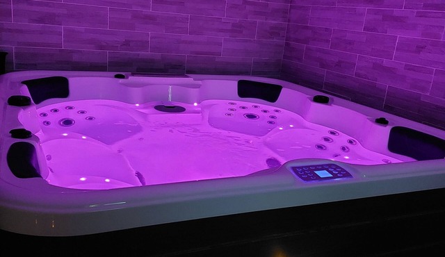 Romantic getaway with private spa-O'spa des 3 étôts