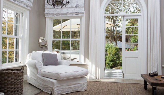 Romantic hideaway with Mountain Views
