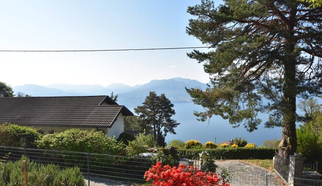 Romantic House by Lake Maggiore with Garden