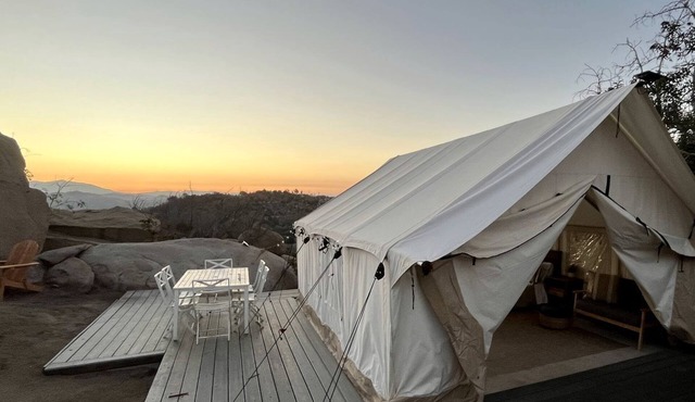 Romantic Mountain Tented Cabin with Spacious Interior and Spectacular Sunsets in California