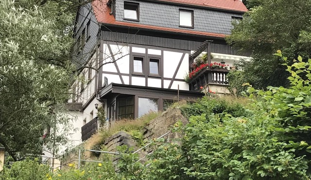 Romantic nest for breathing out