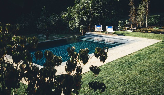 Romantic newly renovated barn private pool and a trout river, 5 mins to Barga