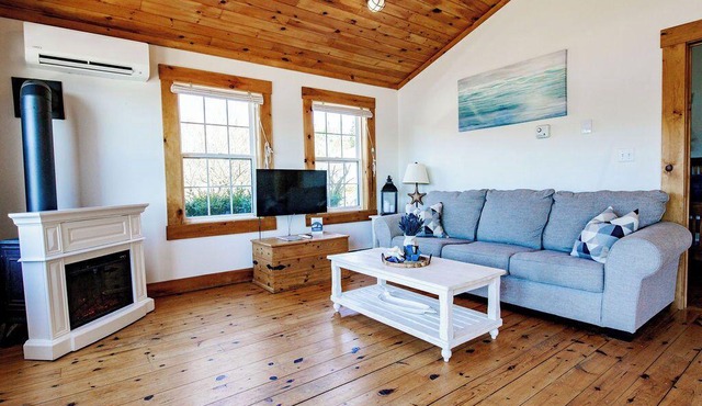 Romantic Oceanfront Cottage | Private Wood-Fired Hot Tub | Near Halifax