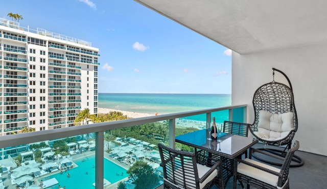 Romantic-Paradise-Luxurious-5 star-1BR-OceanFront-View-Balcony-Miami-South-Beach