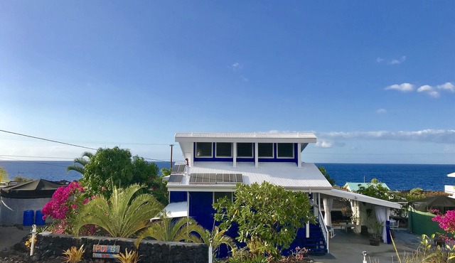 Romantic Sea Side Cottage known as "POI*13"