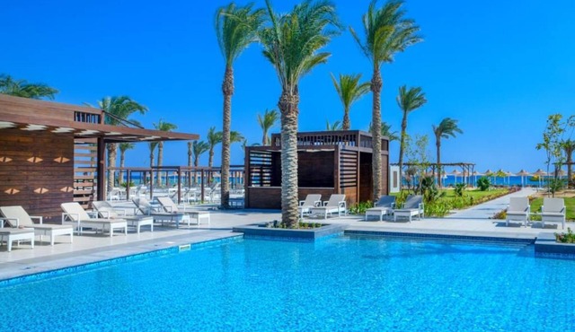 Romantic Seaside Room with Balcony Overlooking the Red Sea - with Breakfast