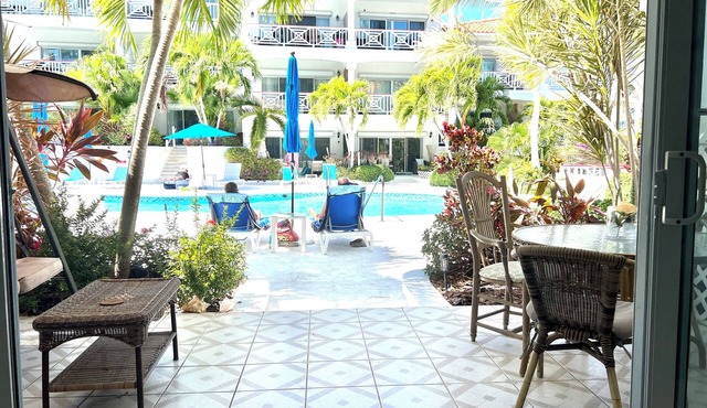 Romantic Stay Easy Access to Pool