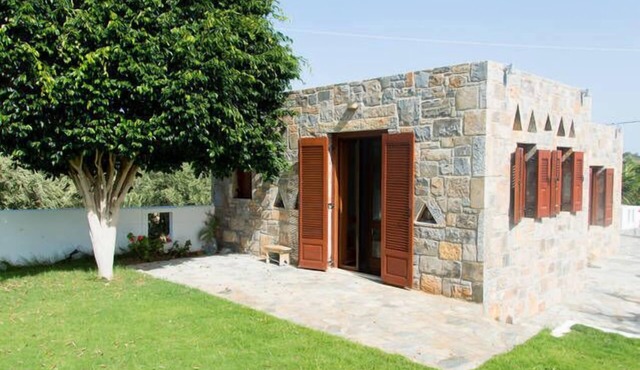 Romantic Stone Studio Close To The Beach