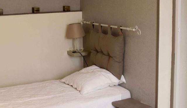 Romantic style cottage for 4 to 6 people