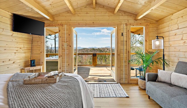 Romantic Treehouse with Hot Tub, Waterfall, Hiking, Swinging Bridge & Goats